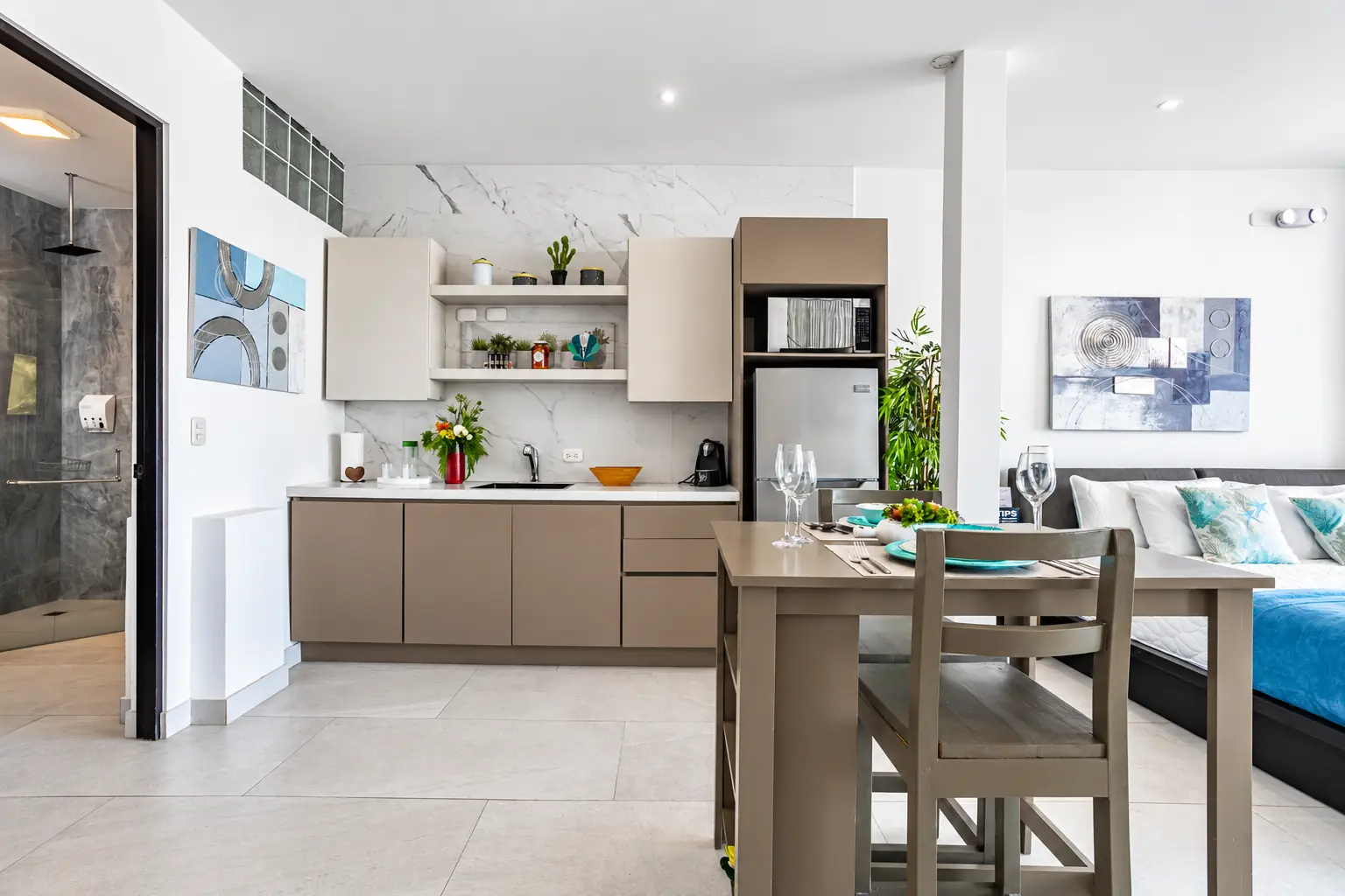Suite 1 kitchenette and indoor dining area